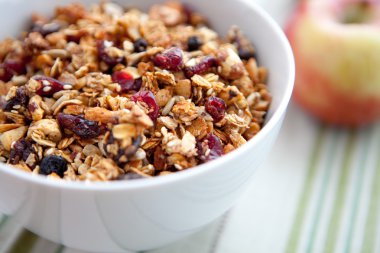 Bir kase içinde sağlıklı granola