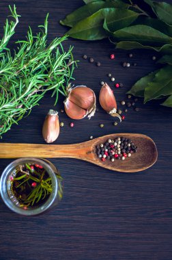 otlar ve baharatlar seçimi