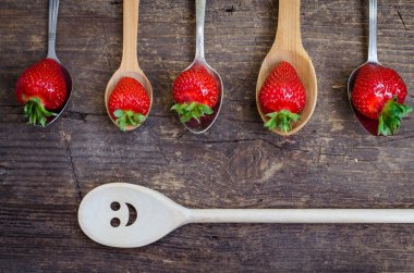 Vintage kaşık çilek
