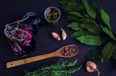 otlar ve baharatlar seçimi