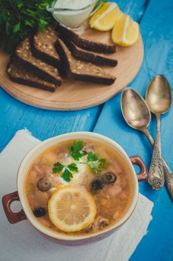 Solyanka - Rus geleneksel et çorbası