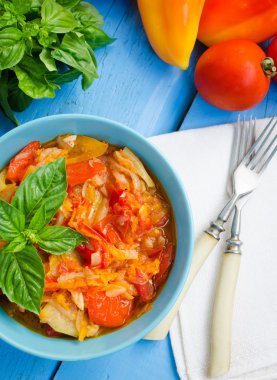 İtalyan peperonata: kavrulmuş dolmalık biber