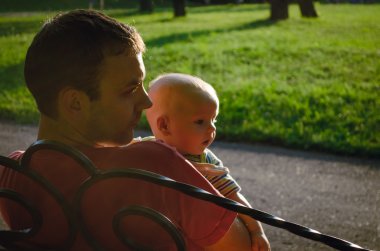 Baba ve oğul bir yana arıyorsunuz