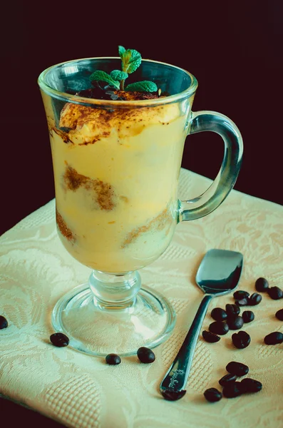 Tiramisú, Postre tradicional italiano — Foto de Stock