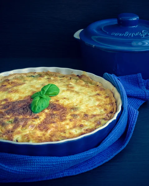 Home made tasty French quiche lorraine pie — стокове фото