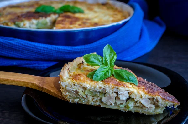 Piece of French quiche Lorraine pie — стокове фото