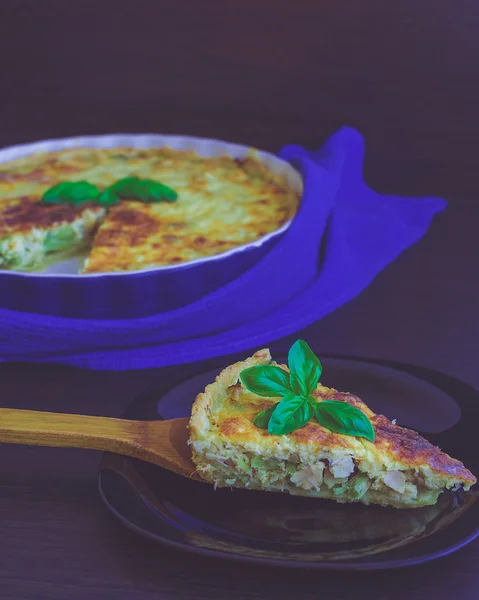 Piece of French quiche Lorraine pie — стокове фото