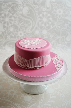 Muhteşem pembe doğum günü pastası