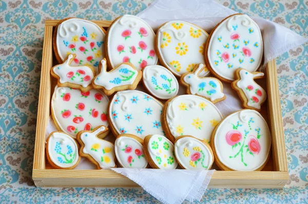 Easter cookies decorated with royal icing — Stock Photo, Image