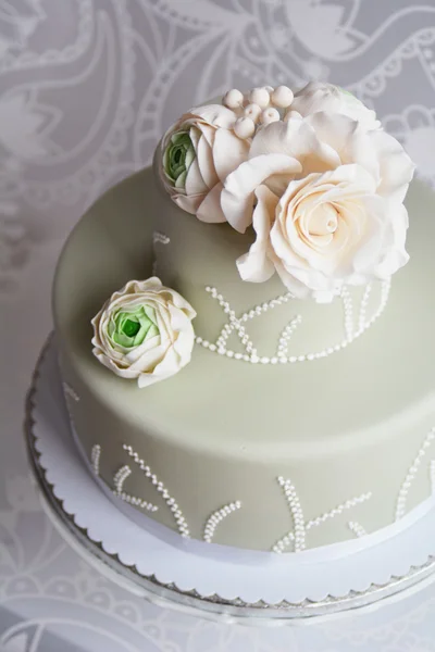 Gorgeous grey wedding cake — Stock Photo, Image