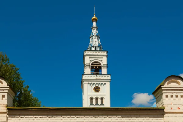 Campanario Con Torre Del Reloj Del Convento Spaso Blakhernsky Pueblo — Foto de Stock