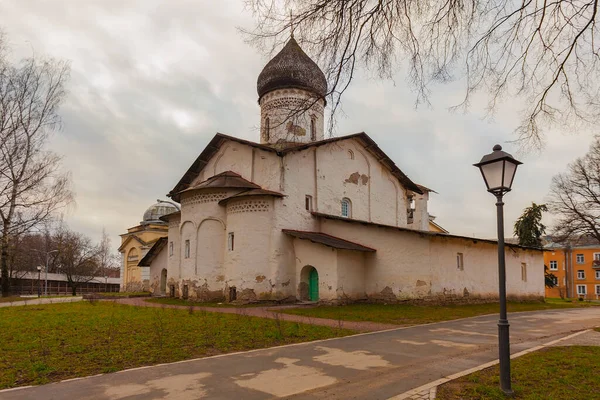 プスコフの主の昇天教会 ロシア — ストック写真