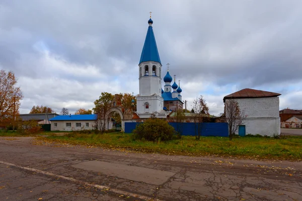 セレダ神の母なる神のスモレンスク アイコン教会 ロシア ヤロスラヴル地方 — ストック写真