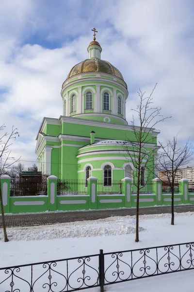 オジョリーの町の聖三位一体教会 ロシア — ストック写真