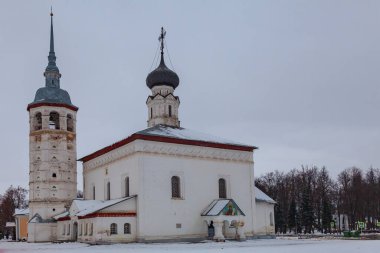 Rusya 'nın Suzdal şehrindeki Antik Diriliş Kilisesi