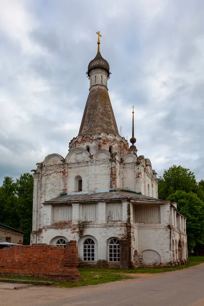 ロシアのペレスラヴル ザレスキーにあるメトロポリタン ピーター教会 — ストック写真