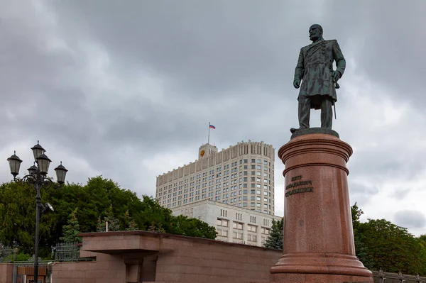 Monumento Stolypin Moscou Perto Casa Governo Pedestal Uma Inscrição Russo — Fotografia de Stock