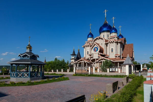Εκκλησία Του Αρχαγγέλου Μιχαήλ Στο Χωριό Μπουσαρίνο Της Μόσχας Ρωσία — Φωτογραφία Αρχείου