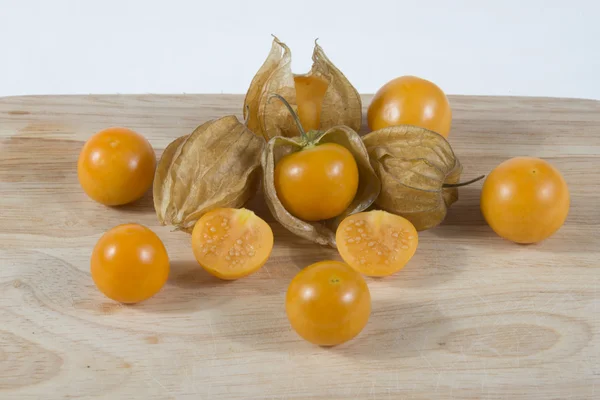 Cape gooseberry on wooden. — Stock Photo, Image