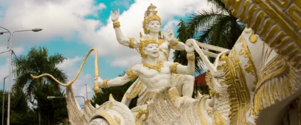 Krishna en Arjuna in de wagen — Stockvideo