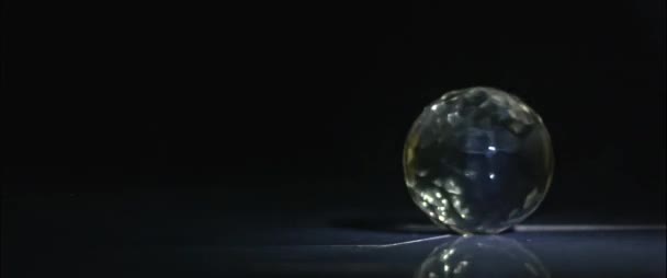 Rotating ball of glass — Stock Video