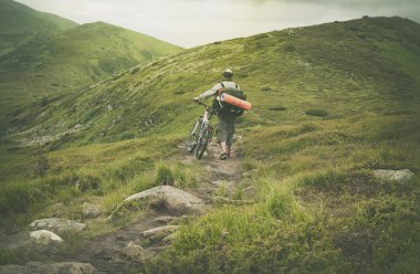 Adam Bisiklet Dağları ile