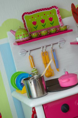 Selfmade play kitchen / DIY Playkitchen clipart