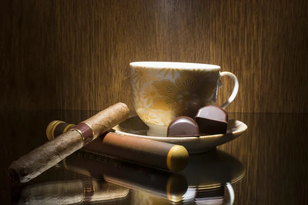 Sıcak bir fincan kahve.