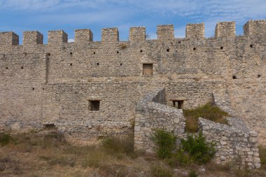Blagaj 'daki tarihi Stjepan Kalesi' nin manzarası. Bosna-Hersek
