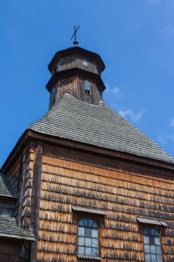 Drohobych 'teki eski ahşap kilisenin Kutsal Haç' ın Yüceltilmesi manzarası. Ukrayna 