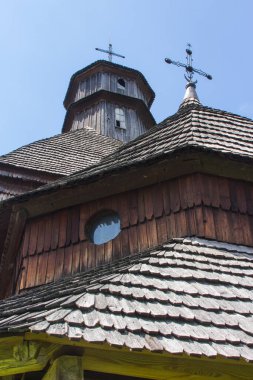 Drohobych 'teki eski ahşap kilisenin Kutsal Haç' ın Yüceltilmesi manzarası. Ukrayna 