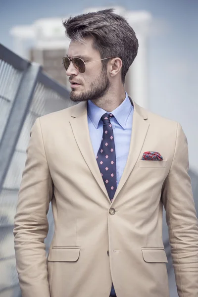 Handsome man in bright suit — Stock Photo, Image