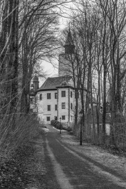 Yolun kalenin - siyah ve beyaz