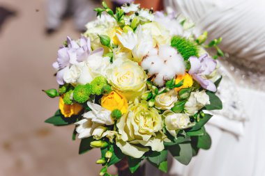 pembe ve beyaz gelin buketi