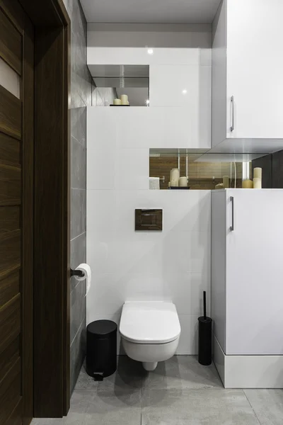 Baño moderno y sencillo — Foto de Stock