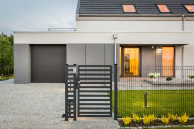 Evim benim kalemdir.