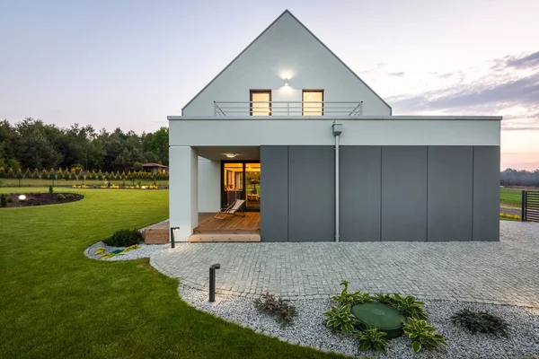 Modern house in nature — Stock Photo, Image