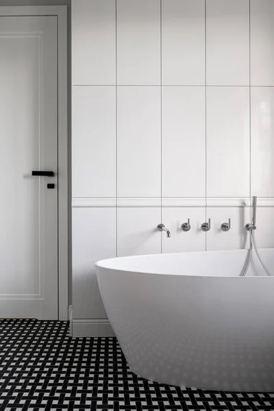 Bela Casa Banho Com Banheira Autônoma Luxo Moderno Azulejos Piso — Fotografia de Stock