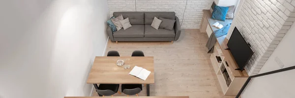 Panorama Van Kleine Stijlvolle Loft Woonkamer Met Bakstenen Muren Houten — Stockfoto