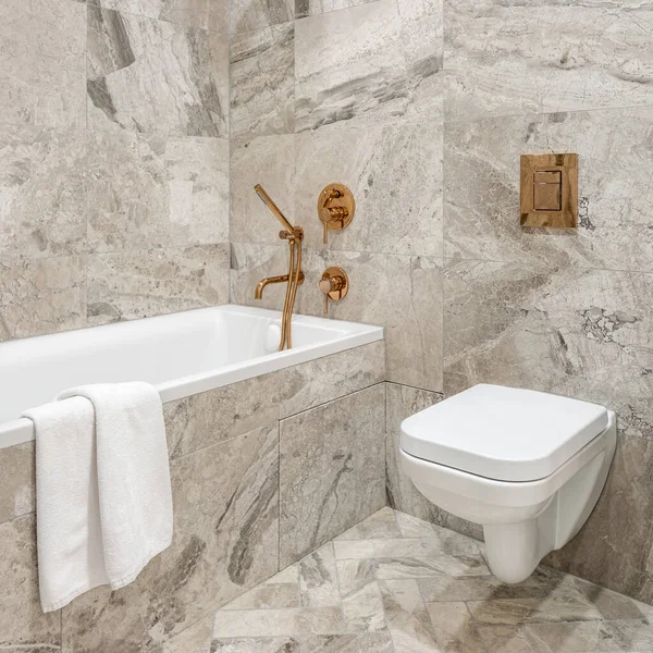 Fancy Bathroom Beige Marble Style Tiles Floor Wall White Bathtub — Stock Photo, Image