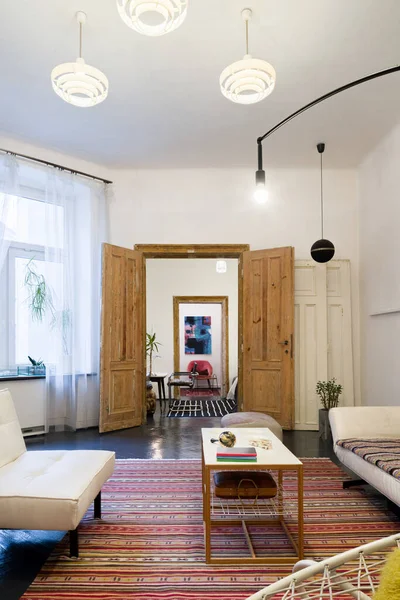Appartamento Stile Eclettico Una Casa Campagna Con Ampio Artistico Soggiorno — Foto Stock