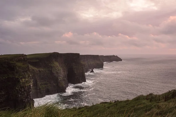 Increíble Puesta Sol Sobre Hermosos Acantilados Moher Región Burren Condado —  Fotos de Stock