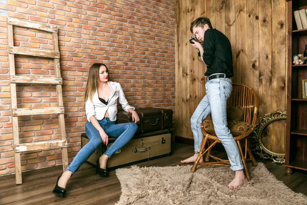 Fotografování muž žena — Stock fotografie