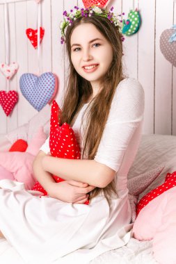 Bahar Studio'da poz genç güzel kız