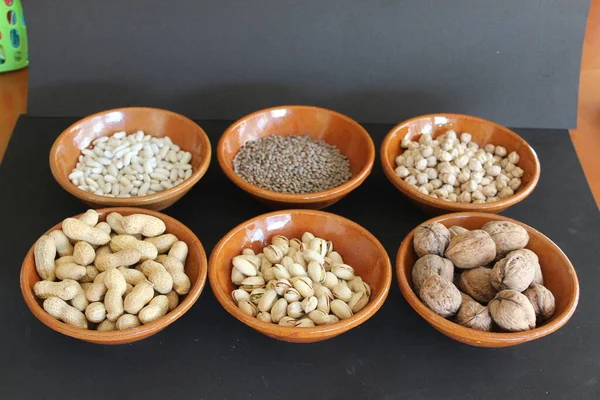 Kurutulmuş meyve vejetaryen yemeği.