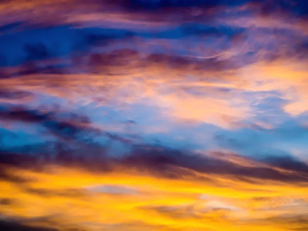 冷たいトーン ホット トーンと暗い空の色, — ストック写真
