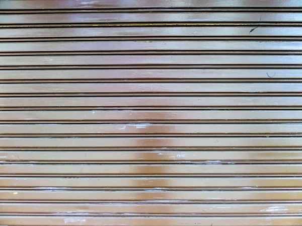 Persiana enrollable puerta gris — Foto de Stock