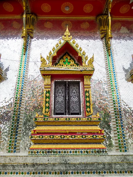 Catedral tailandesa ventana de vidrio — Foto de Stock