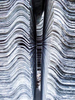 Boyut dikey bir sürü çatı kiremit doku ve erozyon