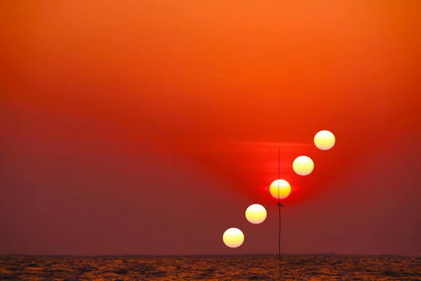 Incredible Light Red Orange Yellow Sky Sunset Silhouette Flag Sea — Stock Photo, Image
